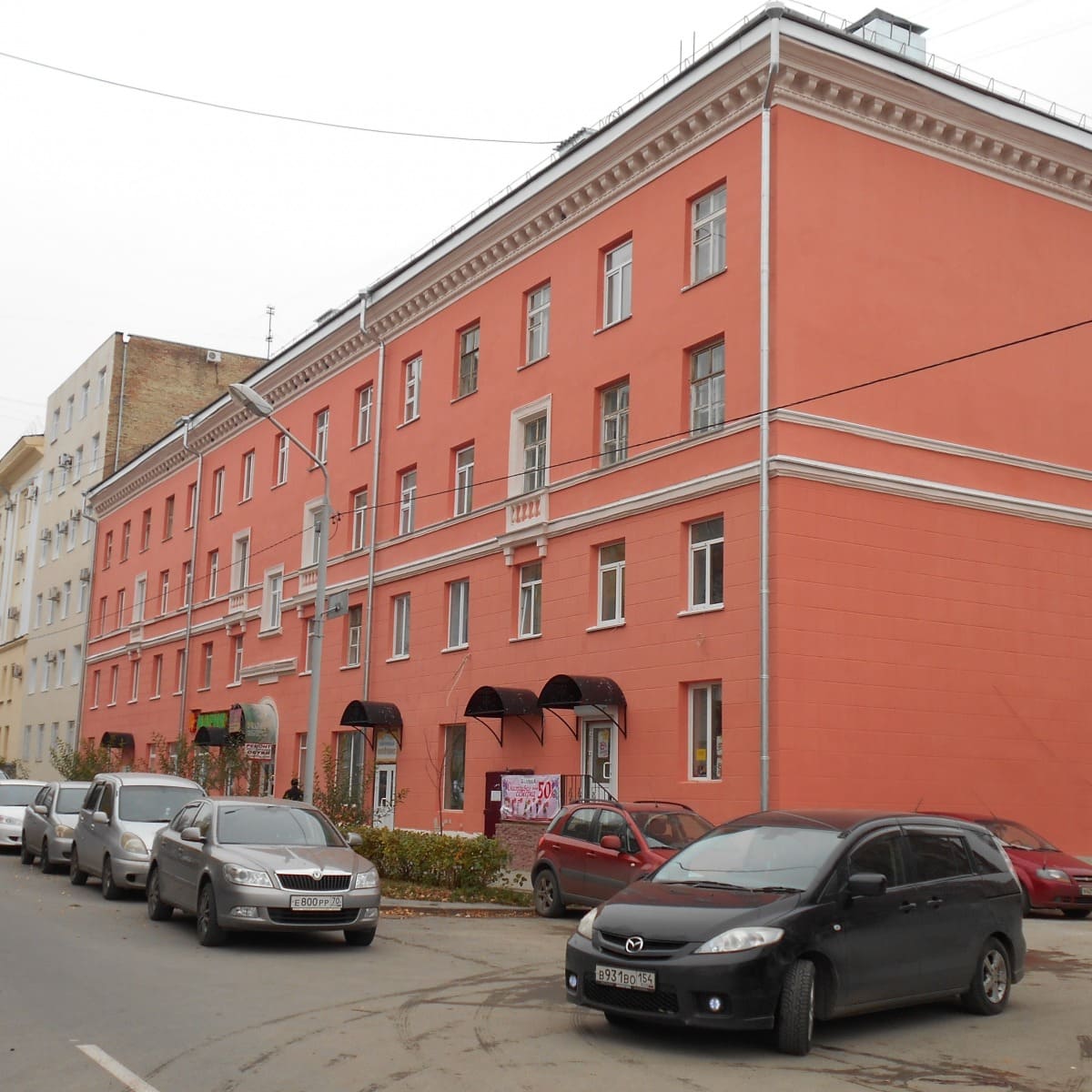 ул. Дзержинского 51а, фасад, 2019 г.