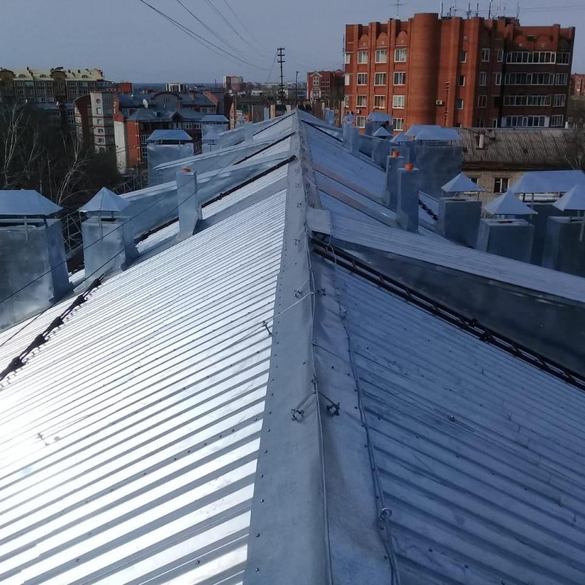 ул. Дзержинского 24, кровля, 2022 г.