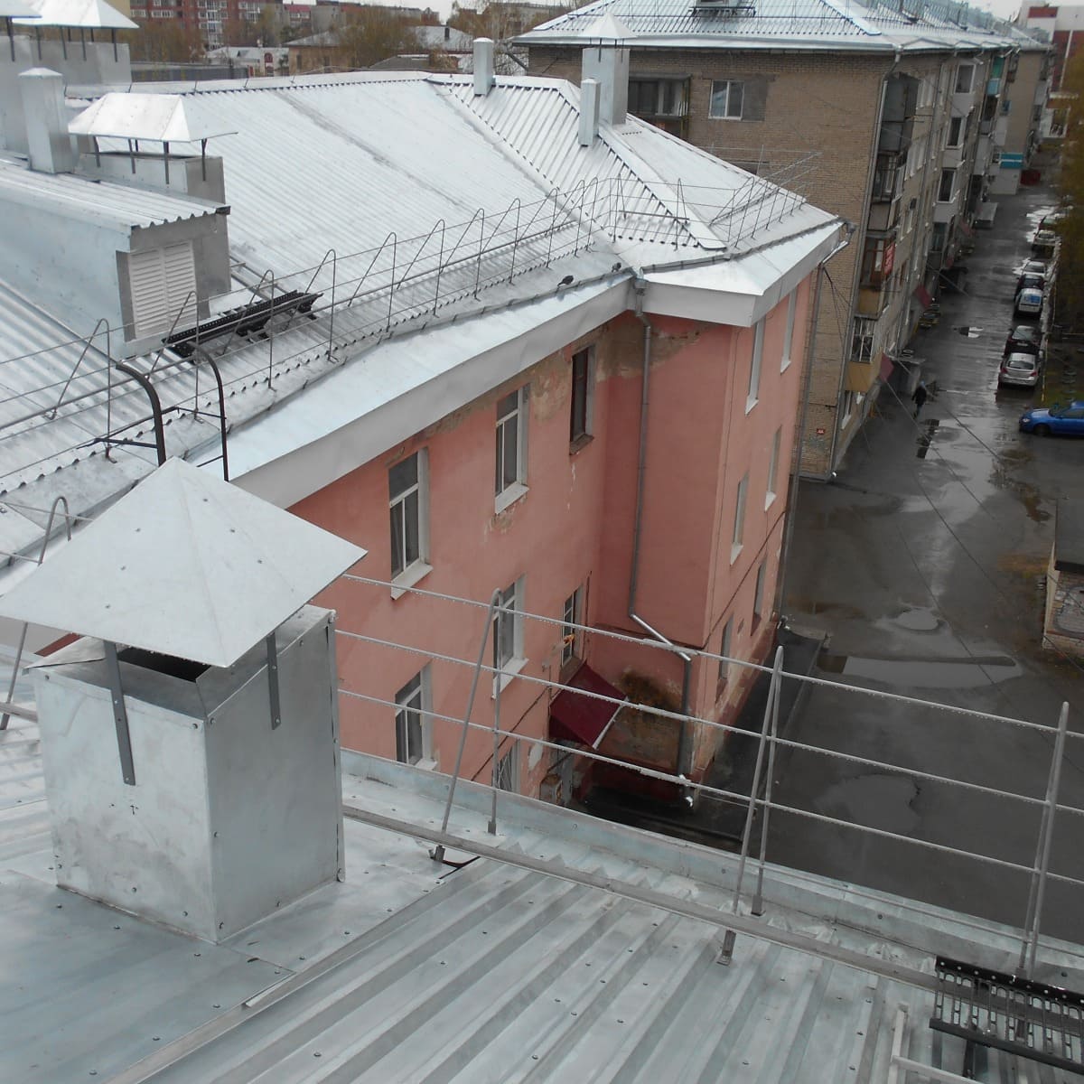 ул. Новгородская 48, кровля, 2019 г.